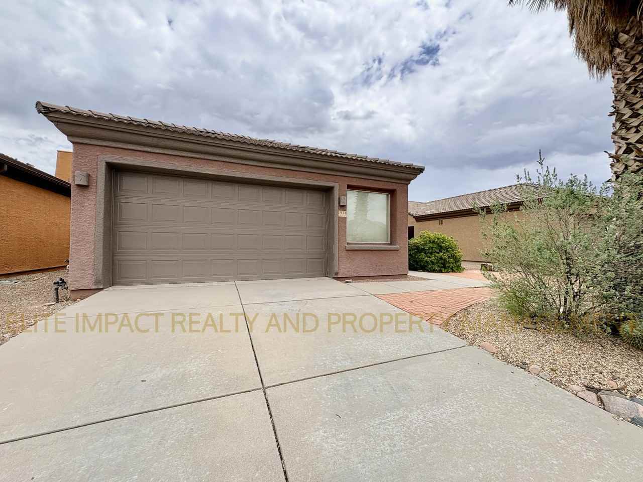 1974 W Acacia Bluffs Dr #1 - Photo 2 of 33