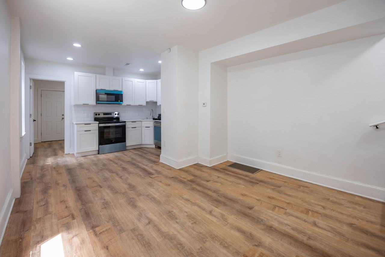 137 E Pleasant St #0 - Photo 5 of 10