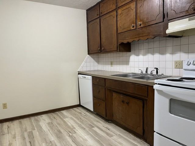 541 N Belview Ave #C - Photo 4 of 14