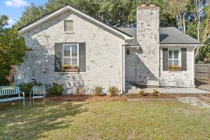 featured image of 1812 E Avery St