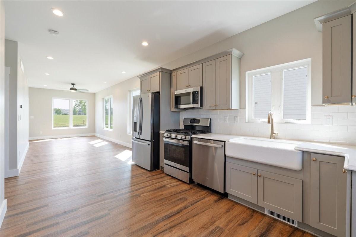 6136 Mississippi Ave #1 - Photo 4 of 27