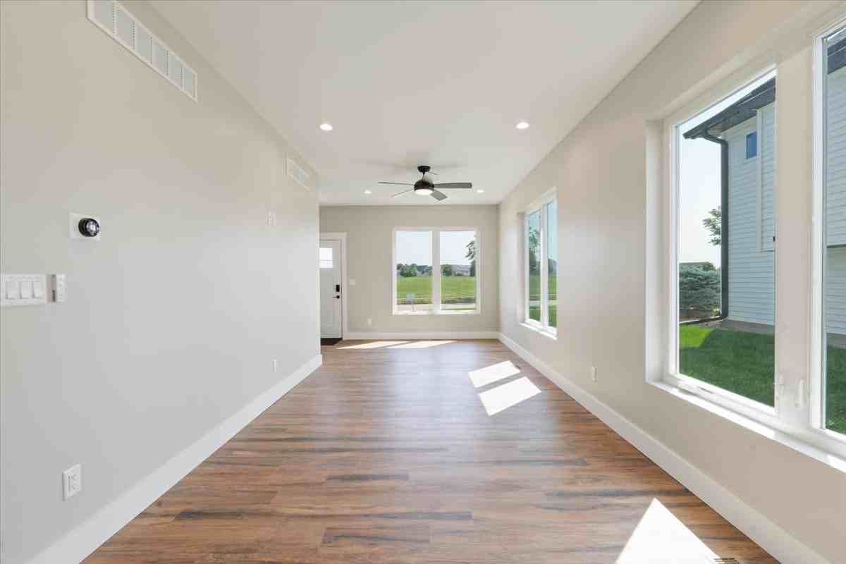 6136 Mississippi Ave #1 - Photo 5 of 27