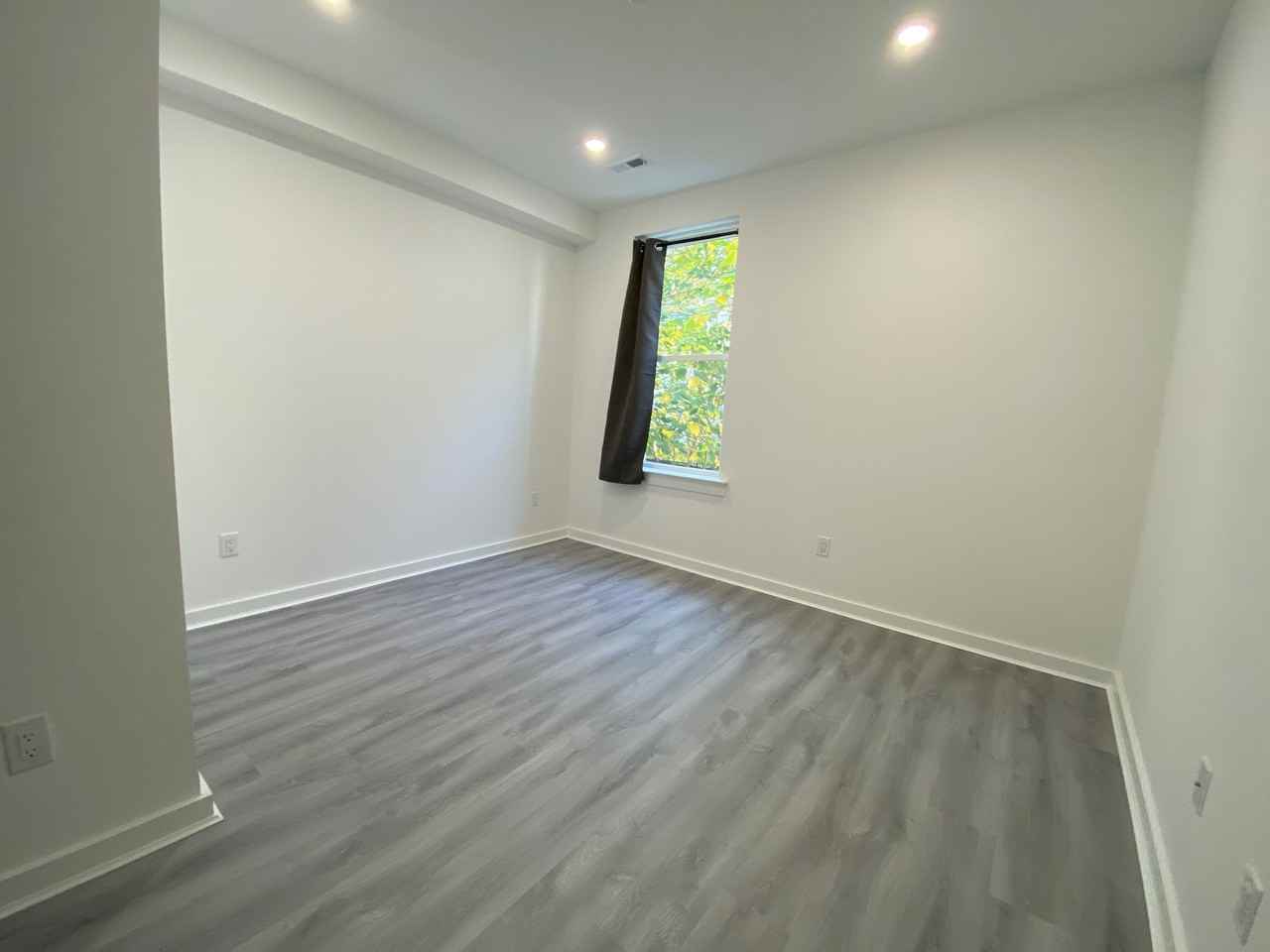 620 N Shedwick St #3 - Photo 3 of 10