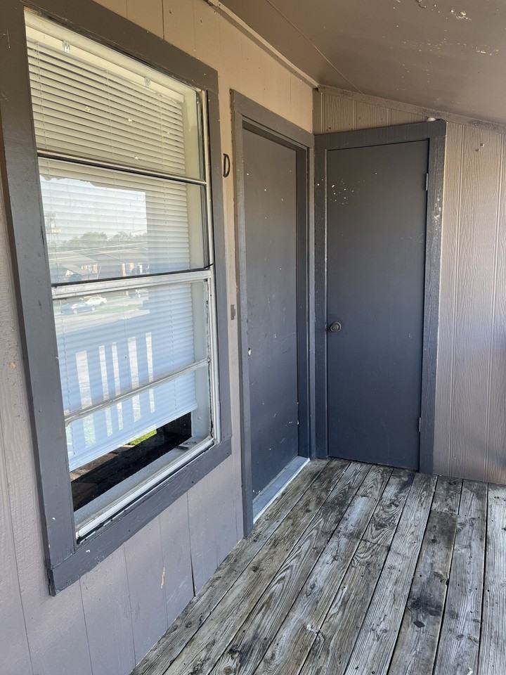 706 Bracewood Cir #D - Photo 4 of 5