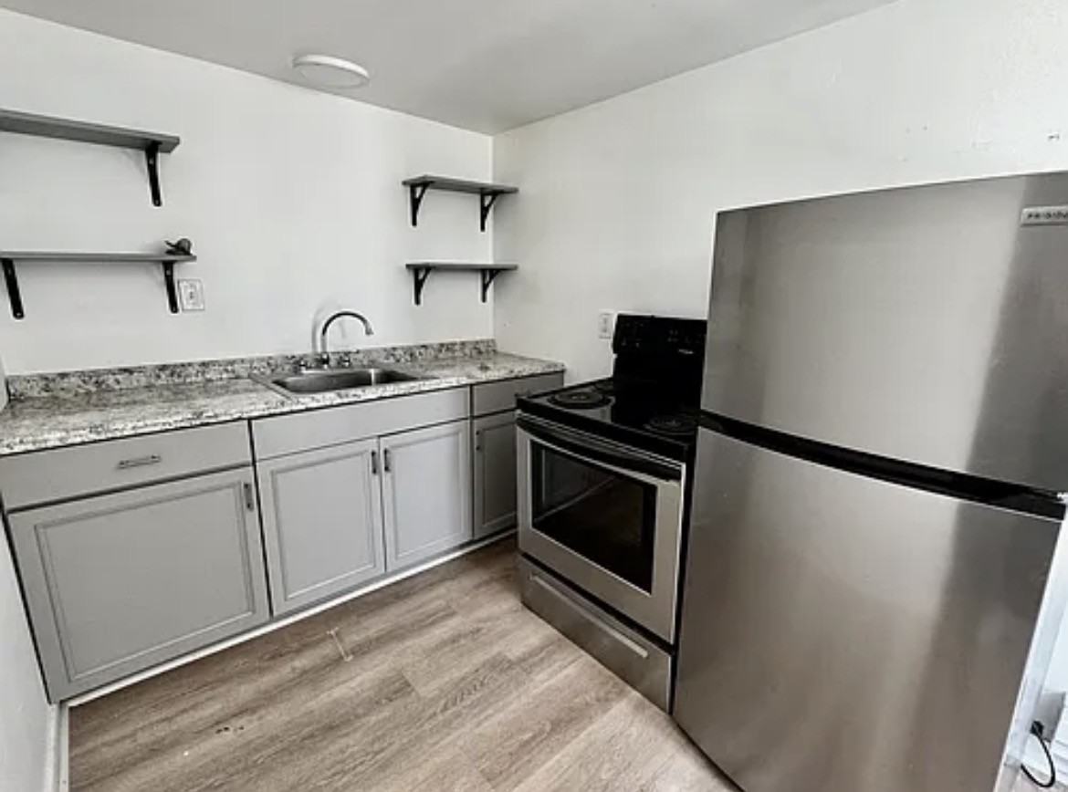 335 S Wood St #3 - Photo 6 of 6