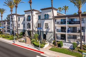 featured image of 4500 Woodman Ave