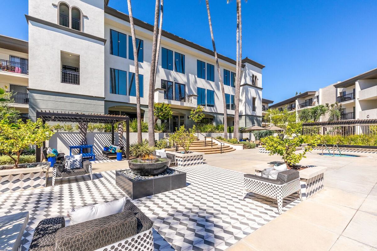 Plaza at Sherman Oaks - Photo 4 of 50