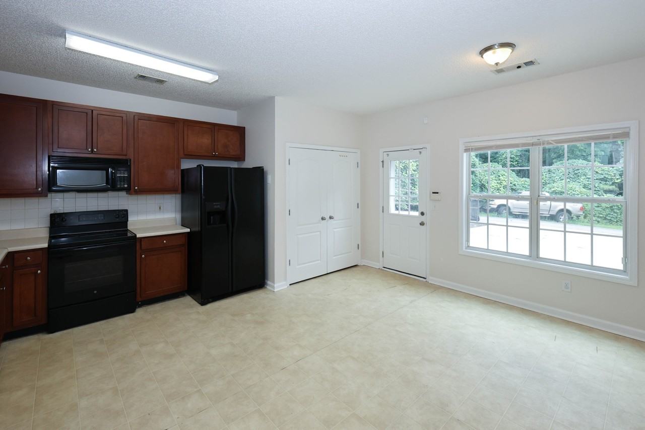 7705 Commerce Ct #1 - Photo 6 of 10