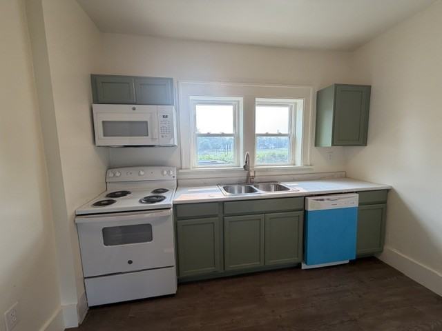 626 E Dayton St #1 - Photo 4 of 25