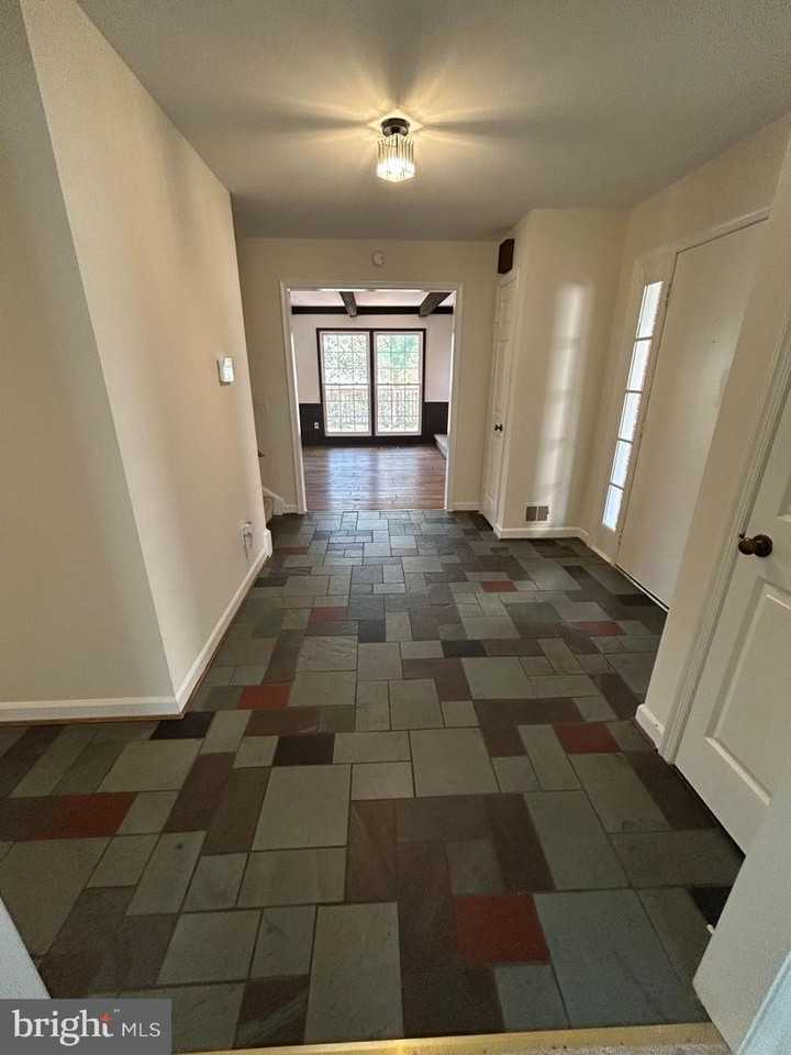3816 Ridgelea Dr #1 - Photo 3 of 25