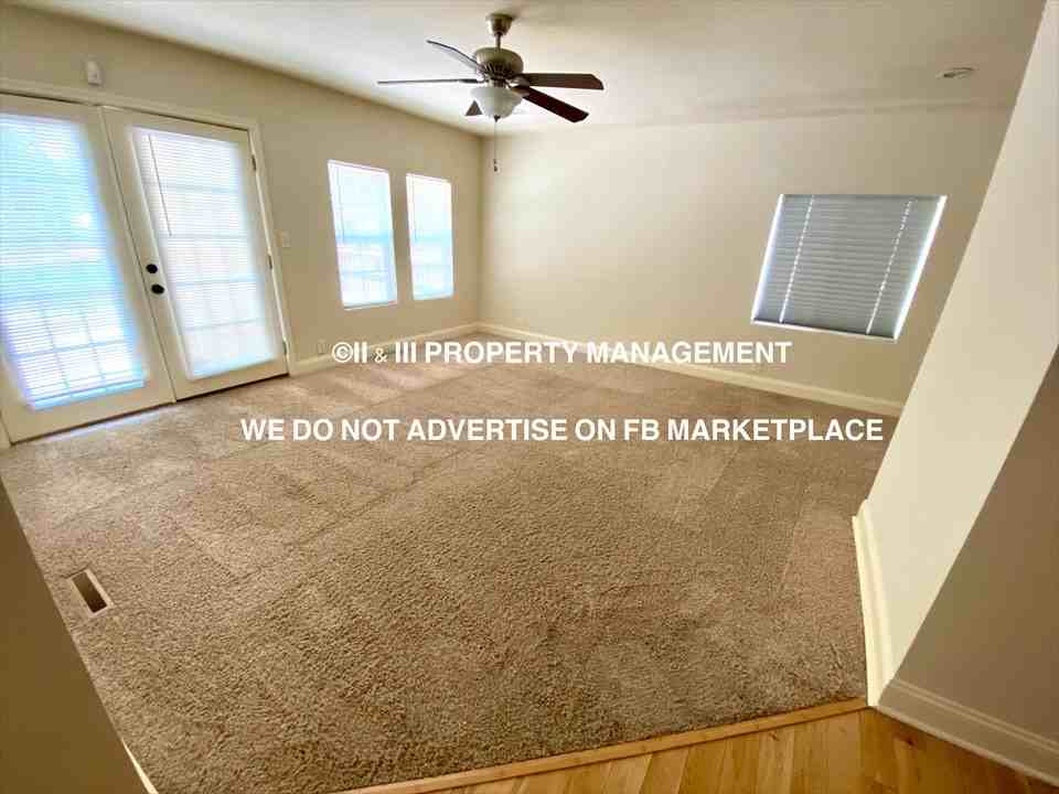 512 W 86th St, Kansas City, MO 64114 #1 - Photo 2 of 36