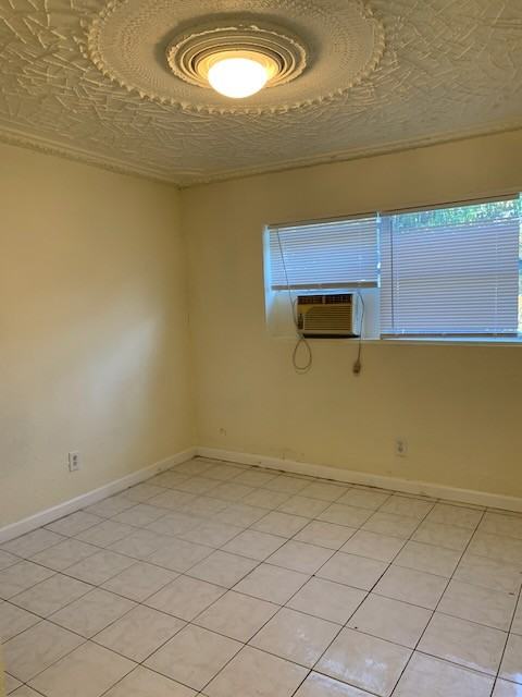 2720 Nw 25th St #1 - Photo 6 of 10
