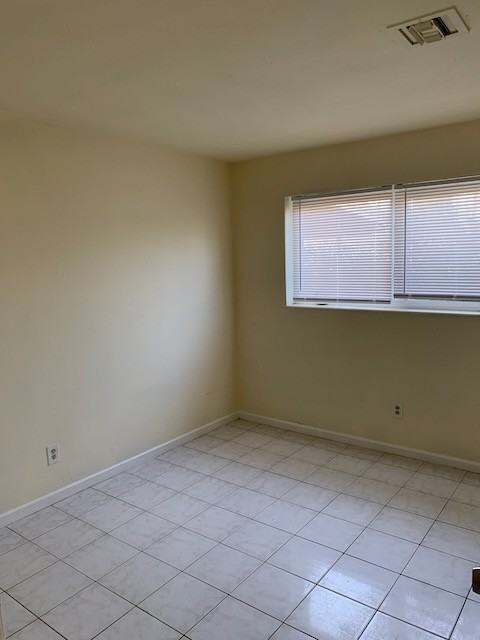 2720 Nw 25th St #1 - Photo 7 of 10
