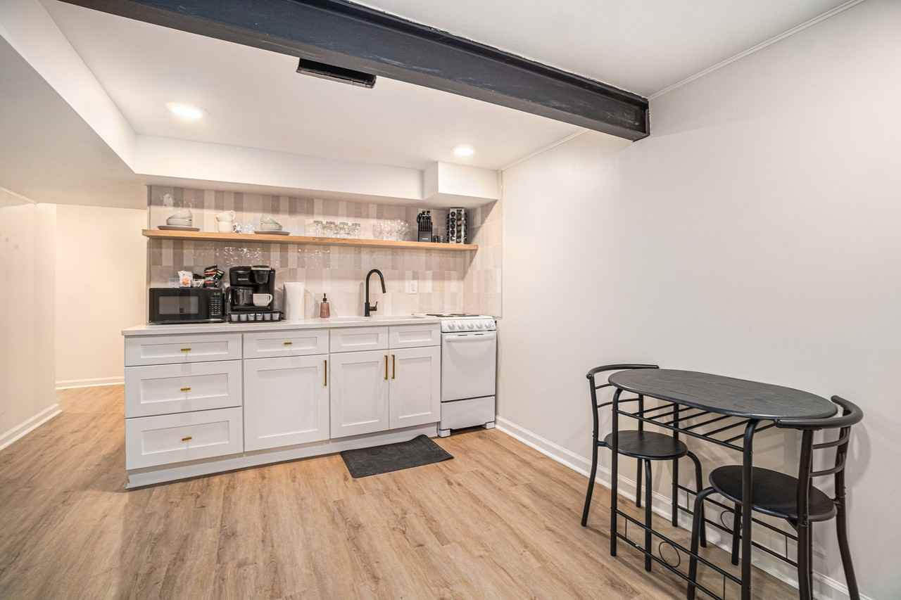 715 Ne 55th St Bsmt #BS - Photo 2 of 8