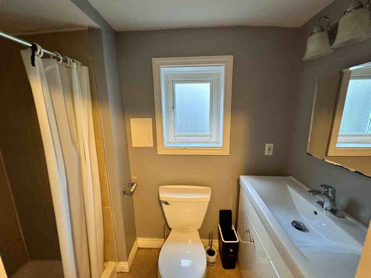 589 Foster Avenue - Photo 5 of 8
