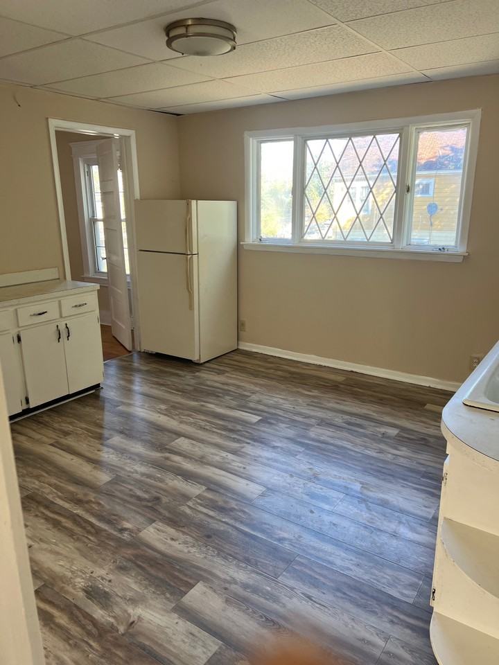 535 Richmond Ave #1 - Photo 6 of 17