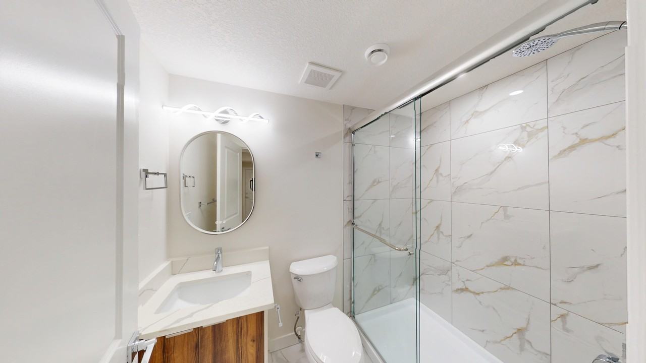 215 Corner Glen Gdns Ne - Photo 6 of 9