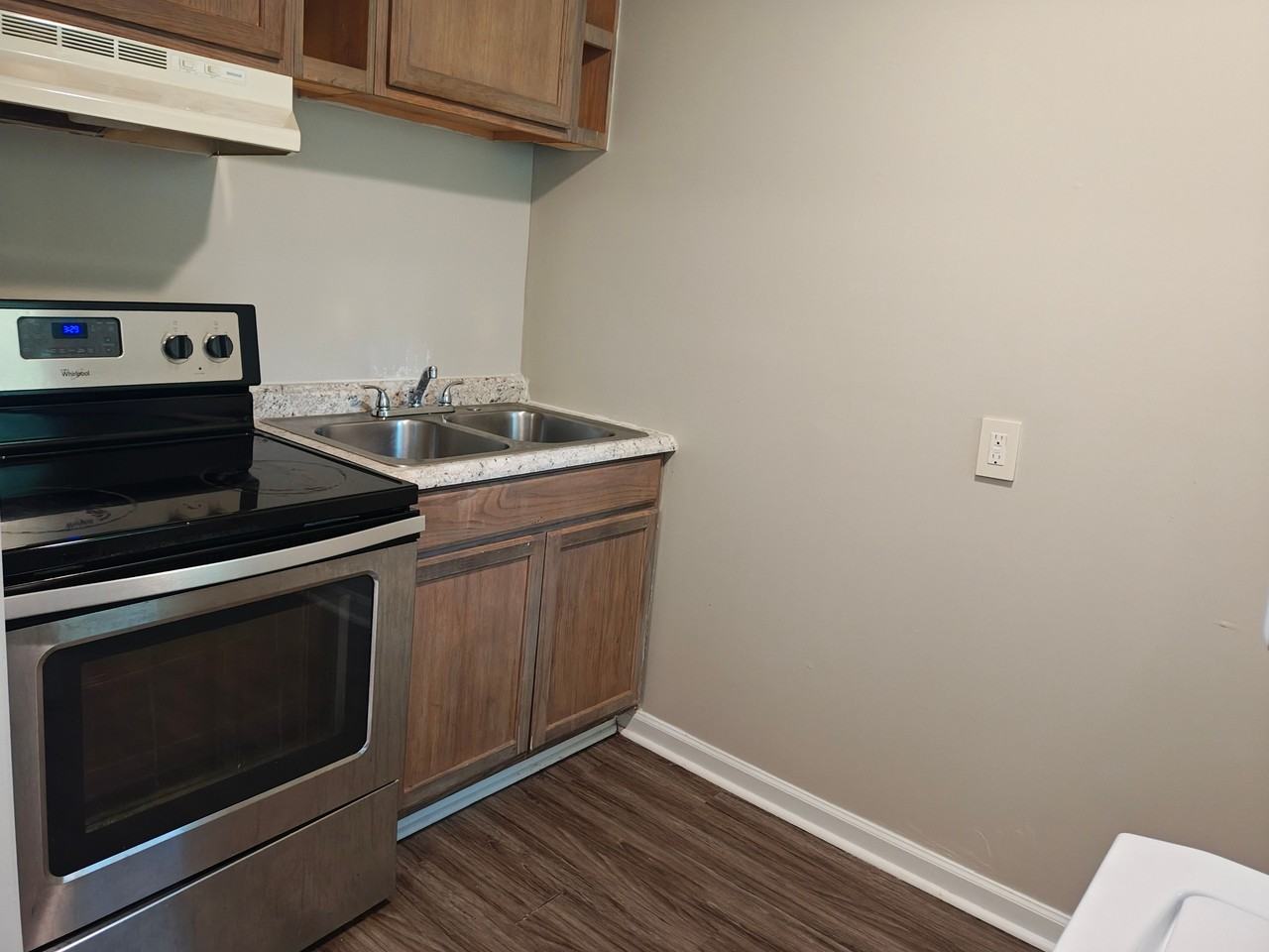 3940 Overland Hts - Photo 3 of 16