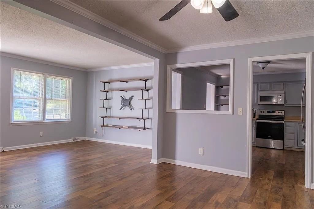 3706 Westfield St - Photo 6 of 25