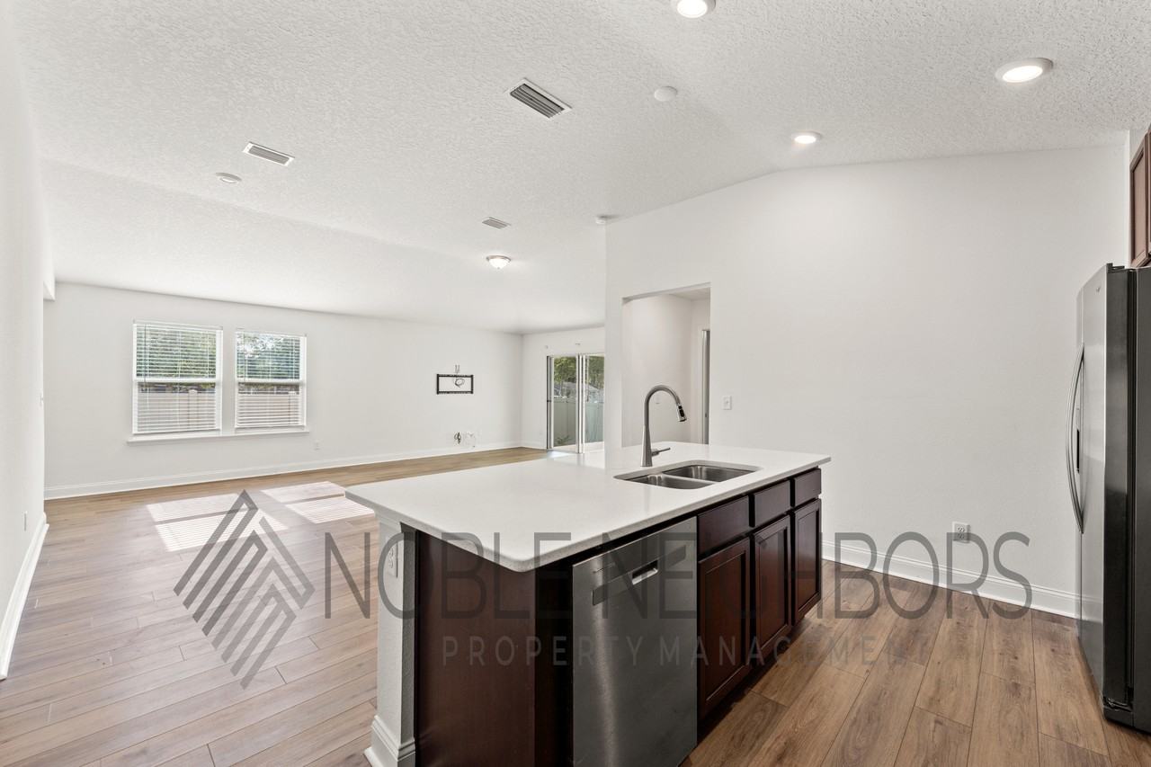 2907 Lucille Ln #1 - Photo 4 of 20
