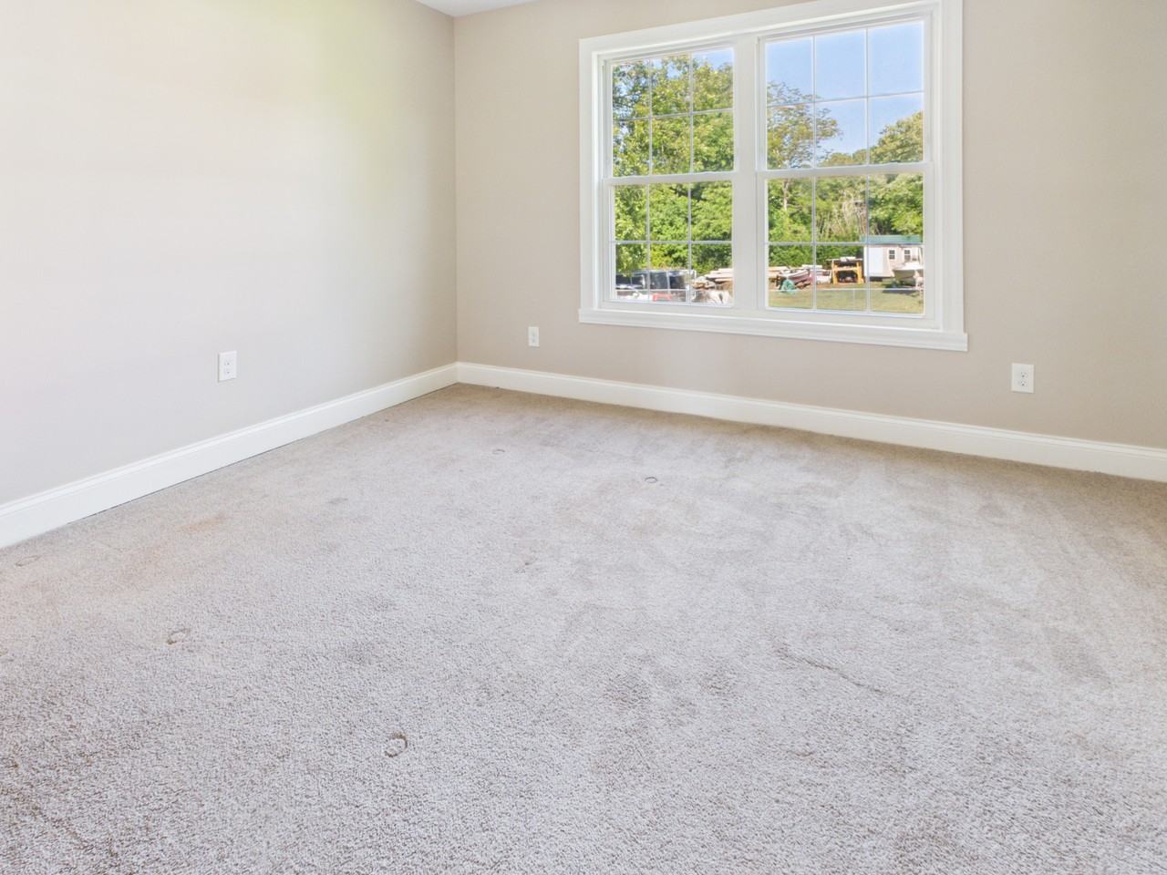 1329 Filbert St #1 - Photo 5 of 7