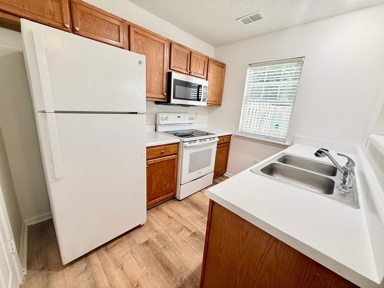 15536 Asterwind Ct #1 - Photo 4 of 15