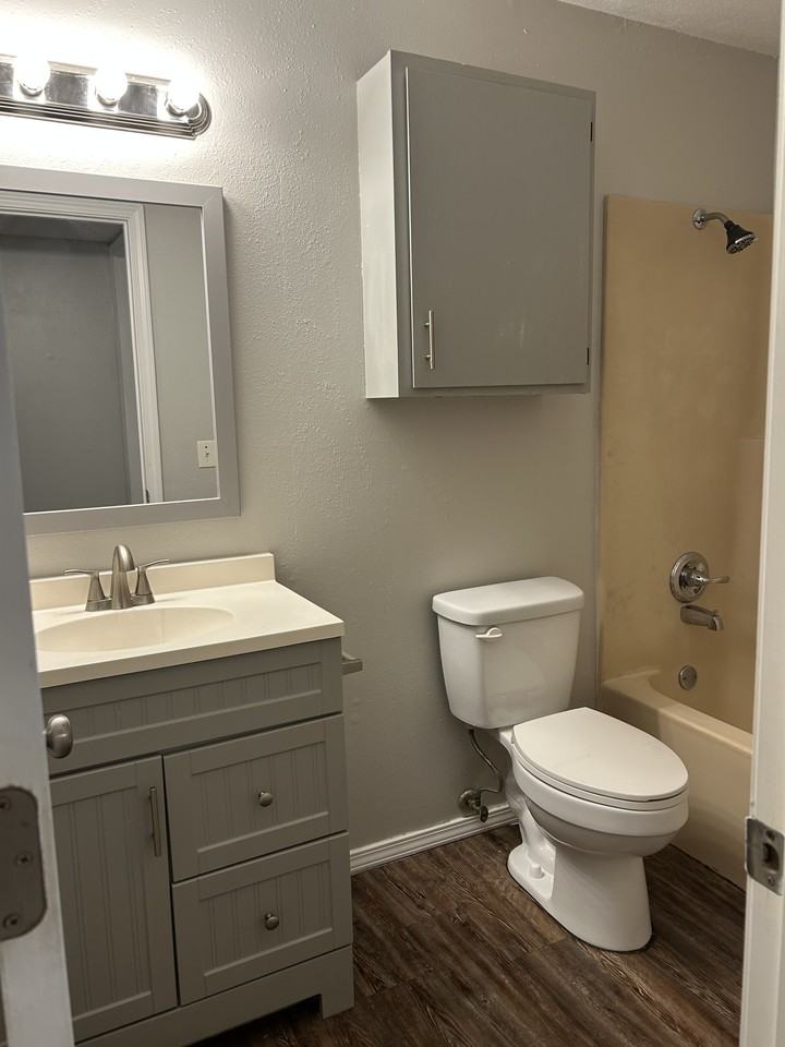 221 Brooke Lynn Dr #C - Photo 4 of 7