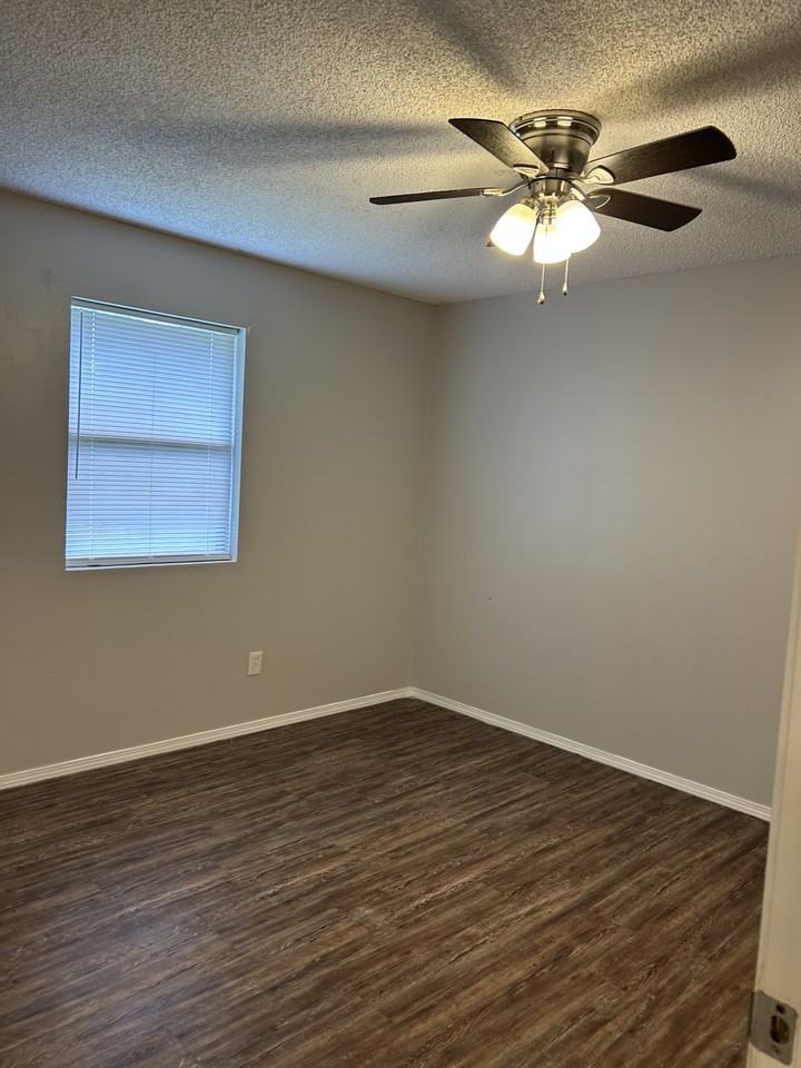 221 Brooke Lynn Dr #C - Photo 5 of 7