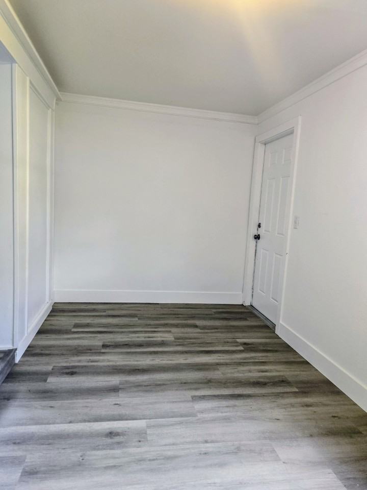 3827 Eve Dr W #1 - Photo 3 of 11