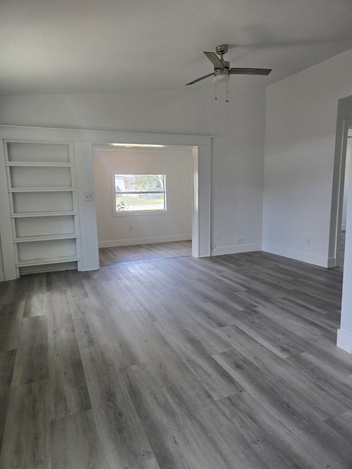 3827 Eve Dr W #1 - Photo 6 of 11
