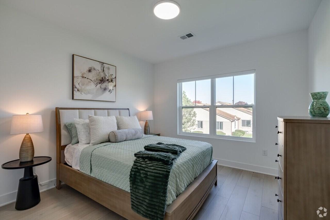 Enclave Chesterfield - Photo 6 of 37