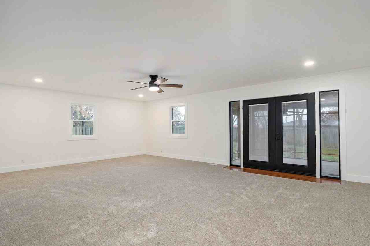 701 Hillcrest Ave - Photo 6 of 11