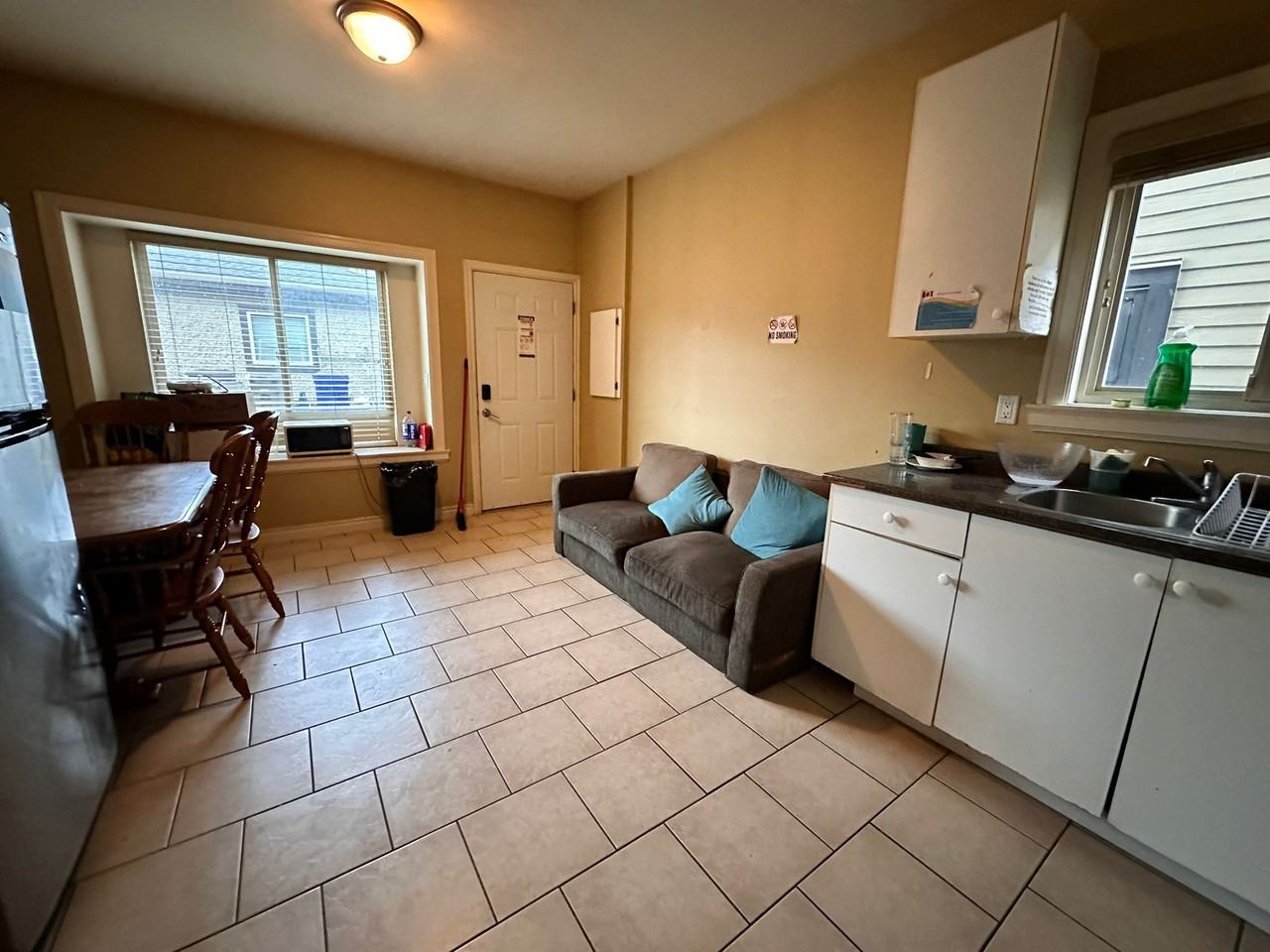 155 East 49th Avenue - Photo 2 of 4