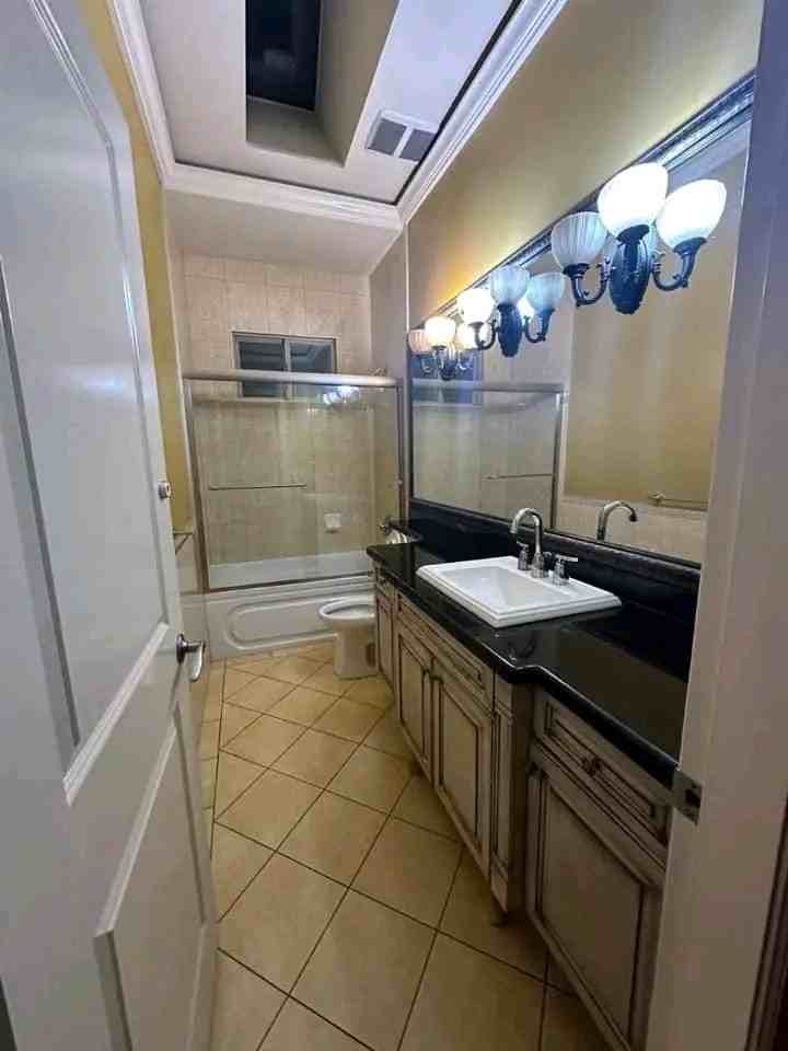 155 East 49th Avenue - Photo 3 of 4