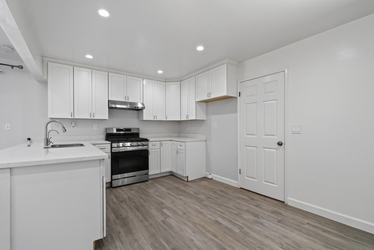 5607 Goldfield Dr #1 - Photo 4 of 10