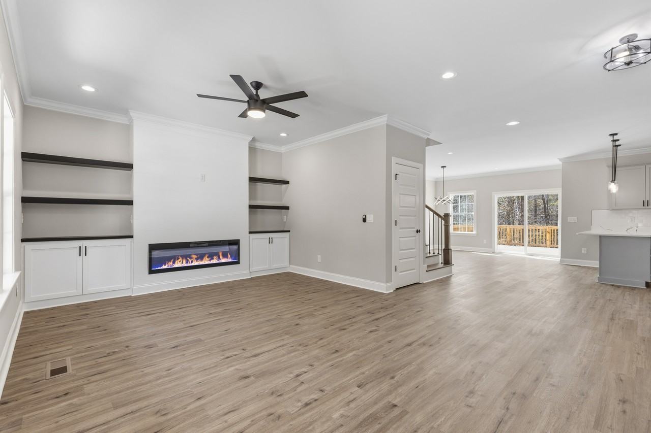 938 Mclamb Dr #1 - Photo 5 of 7