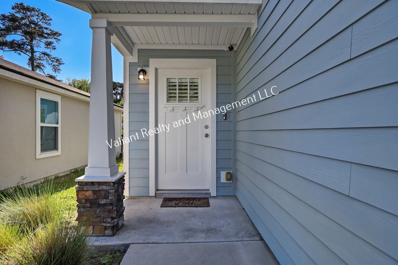 11278 Margarets Landing Pl #1 - Photo 4 of 30