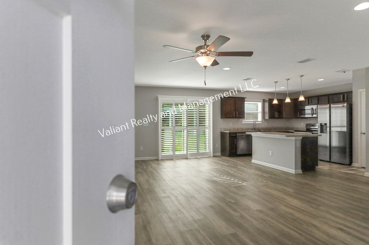 11278 Margarets Landing Pl #1 - Photo 5 of 30