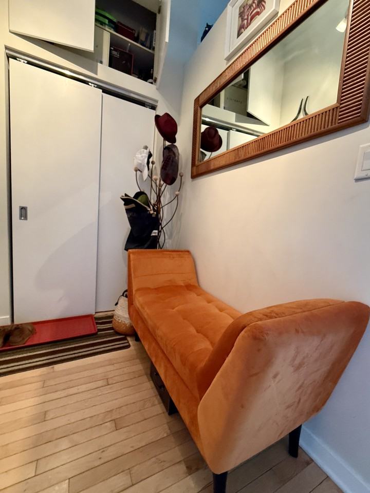 320 Parkdale Avenue - Photo 2 of 11