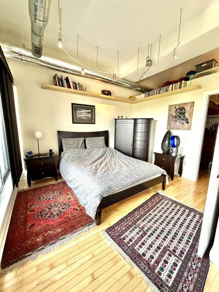 320 Parkdale Avenue - Photo 3 of 11