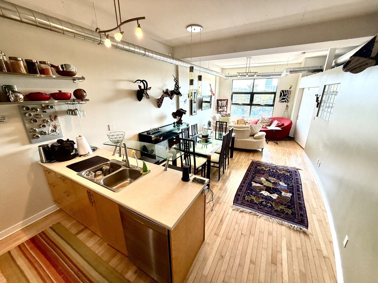 320 Parkdale Avenue - Photo 5 of 11
