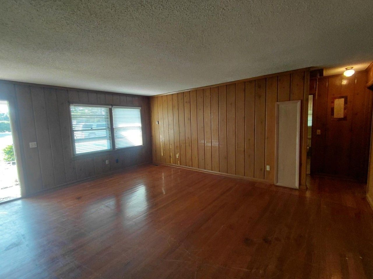 1507 Brennen Rd - Photo 6 of 10