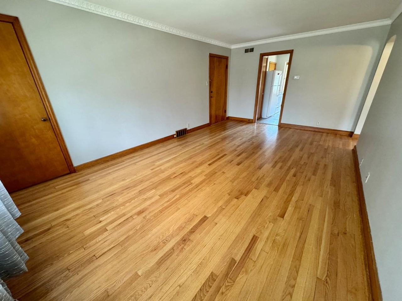 8625 W Center Street - Photo 4 of 10