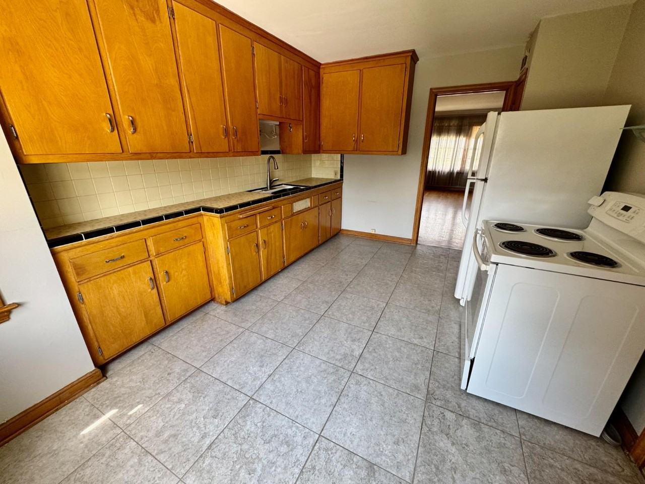 8625 W Center Street - Photo 7 of 10