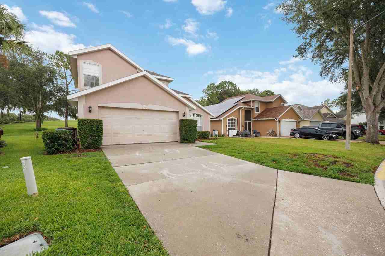2235 Mallory Cir - Photo 3 of 20