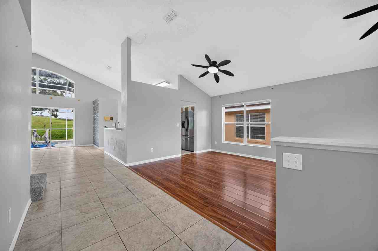 2235 Mallory Cir - Photo 7 of 20