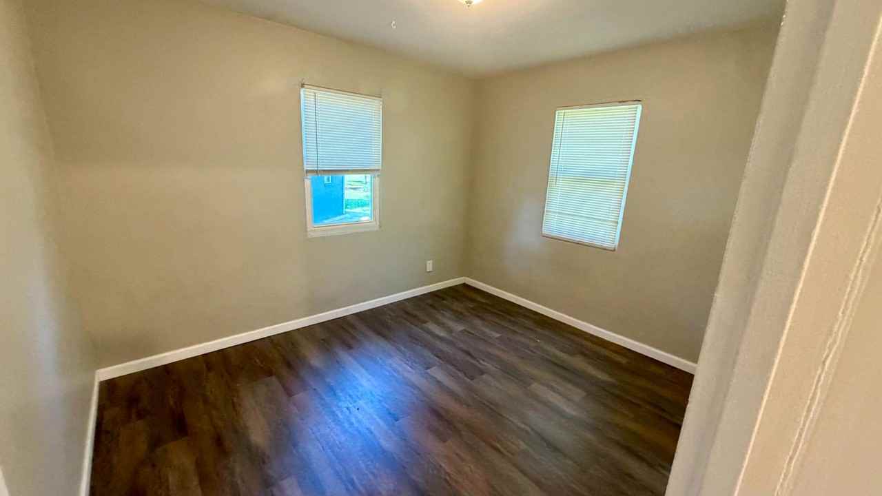 1251 Laughren Dr - Photo 5 of 20