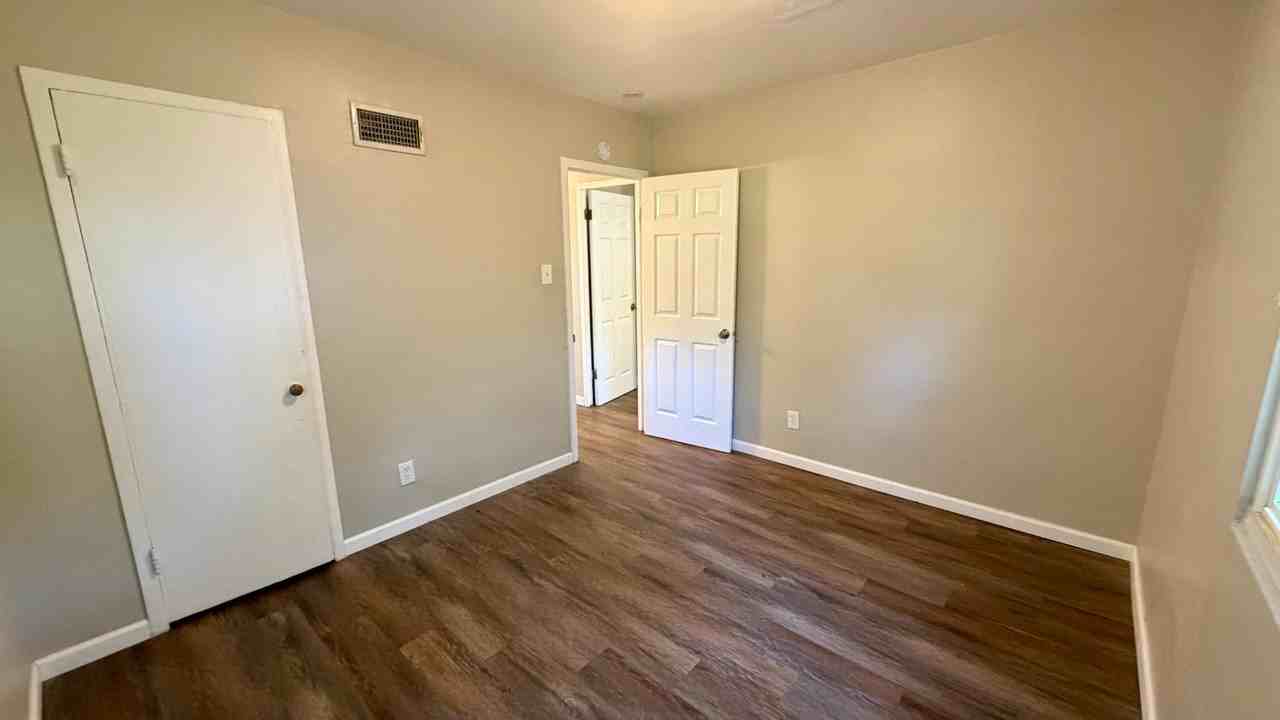 1251 Laughren Dr - Photo 7 of 20