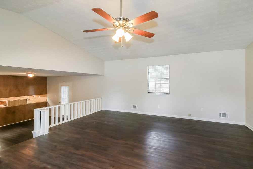 127 Gristmill Ct - Photo 6 of 17