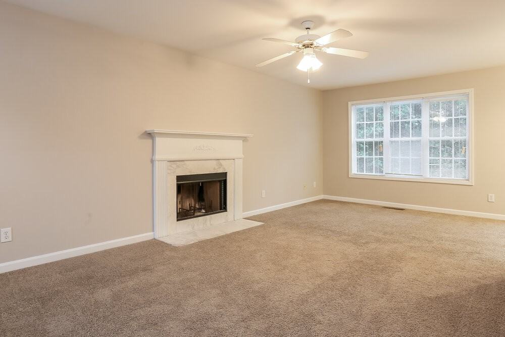 9490 Pebble Creek Ct - Photo 5 of 17